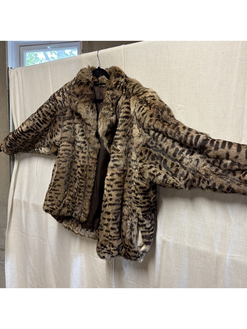 Woman’s Real Rabbit Jacket. Size 16 - Picture 6 of 9